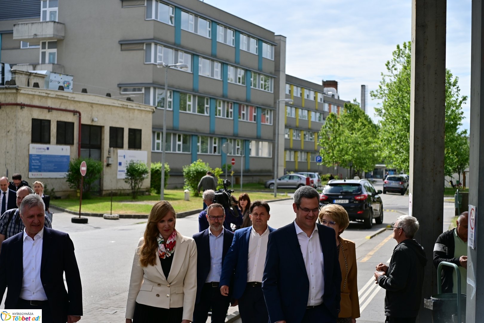 Államtitkári látogatás a Jósa András kórházban 2025 májusában