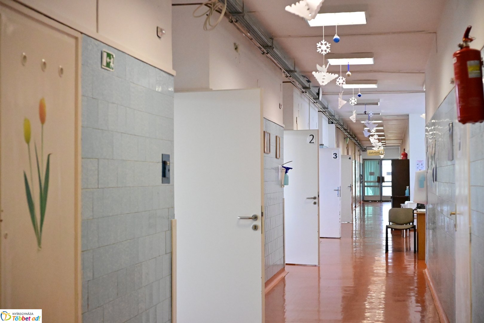 Államtitkári látogatás a Jósa András kórházban 2025 májusában