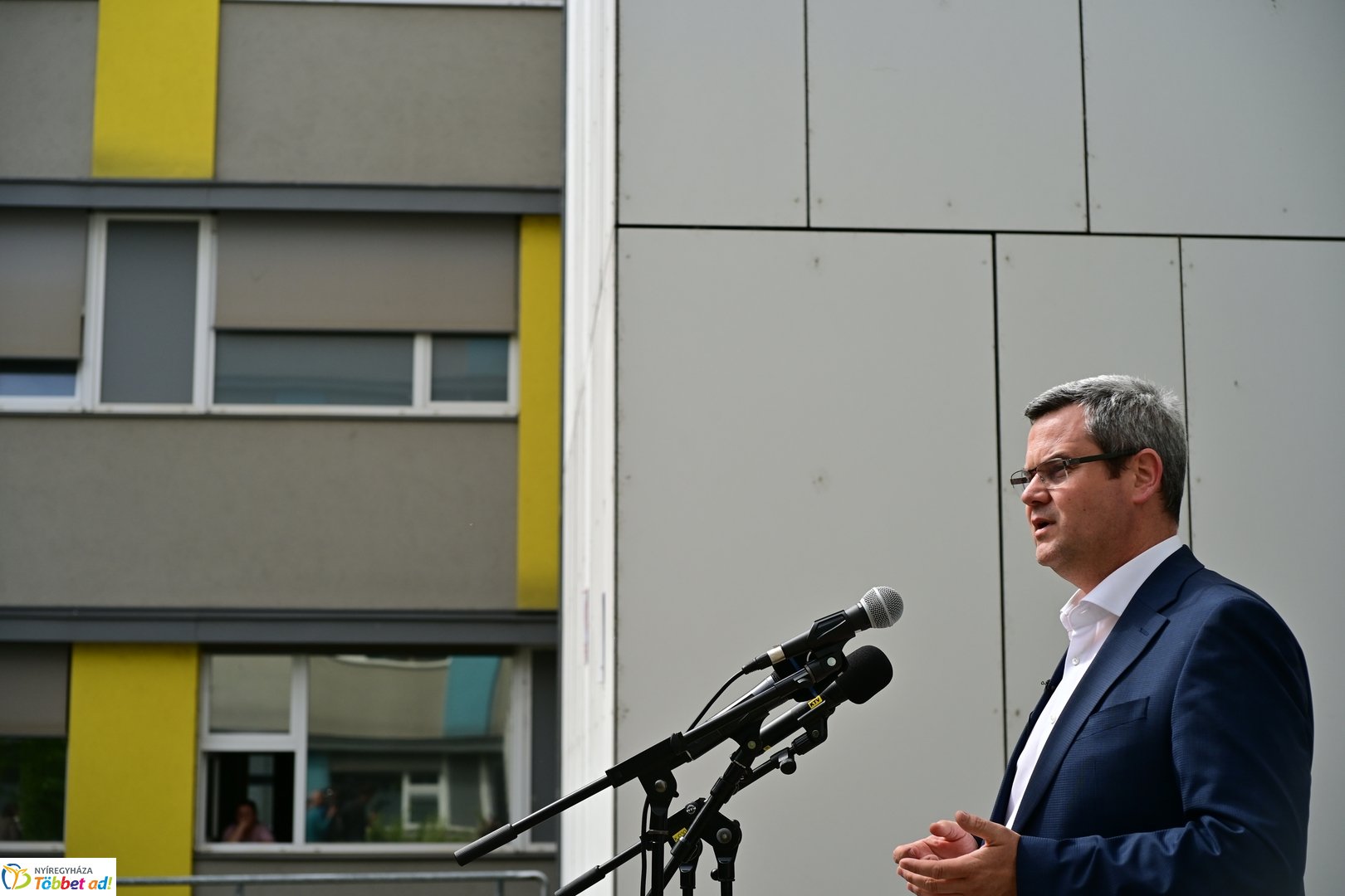 Államtitkári látogatás a Jósa András kórházban 2025 májusában