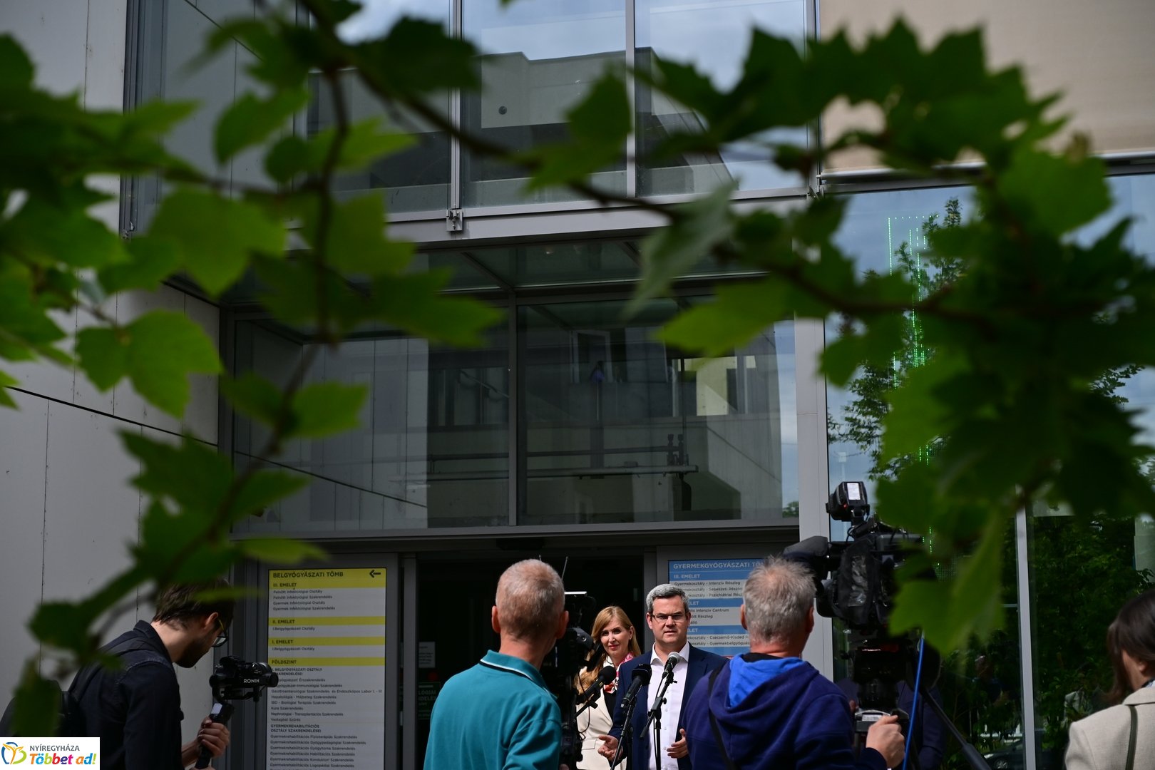 Államtitkári látogatás a Jósa András kórházban 2025 májusában