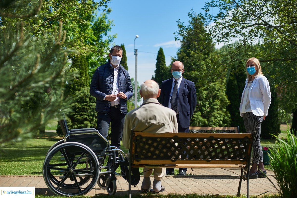 Államtitkári látogatás a Kálvineumban