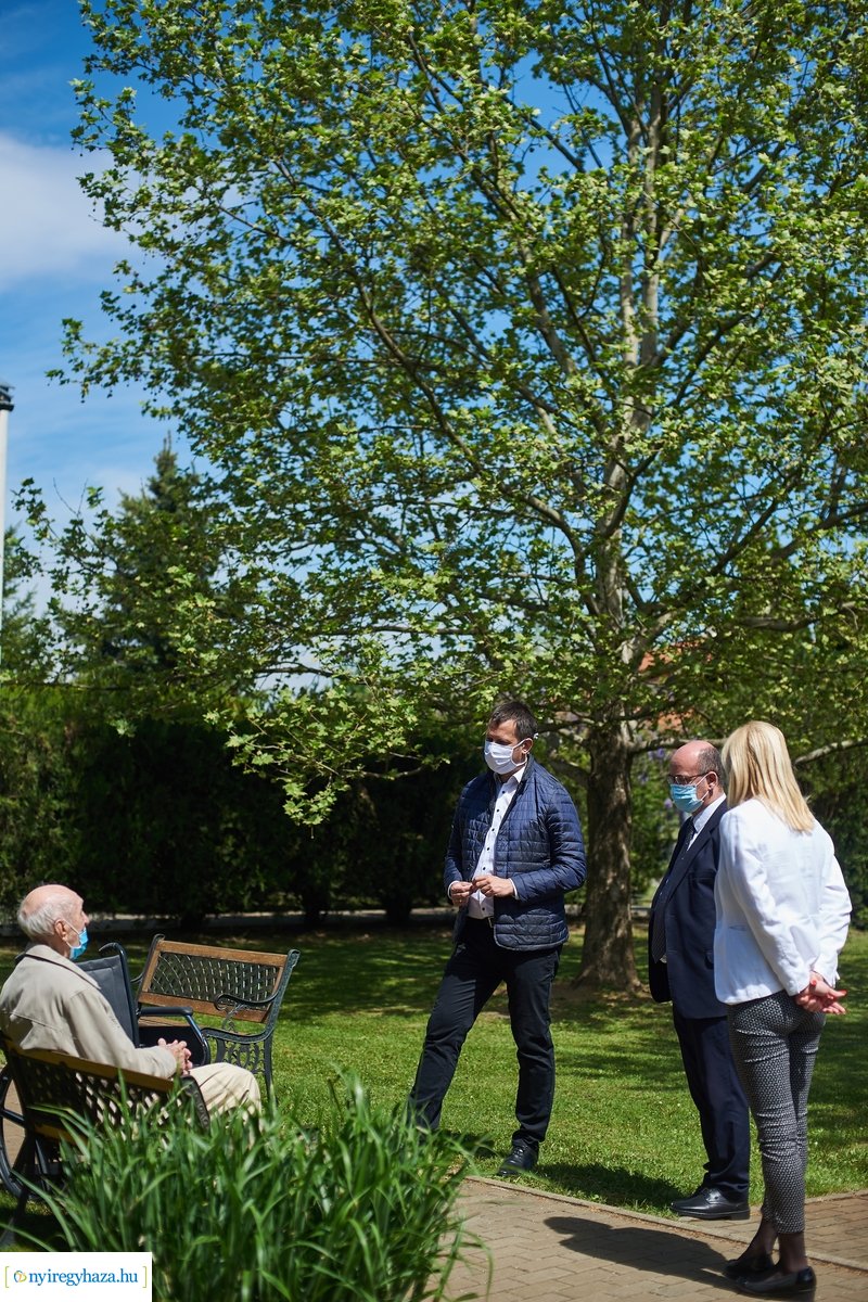 Államtitkári látogatás a Kálvineumban