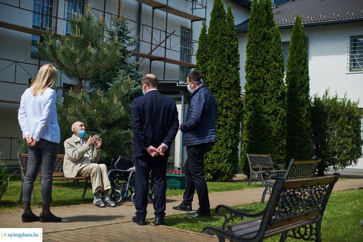 Államtitkári látogatás a Kálvineumban