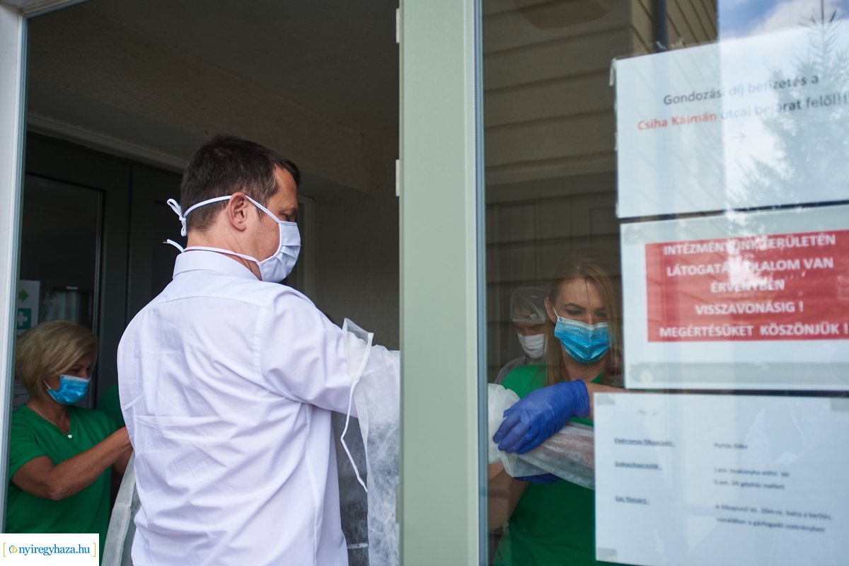 Államtitkári látogatás a Kálvineumban