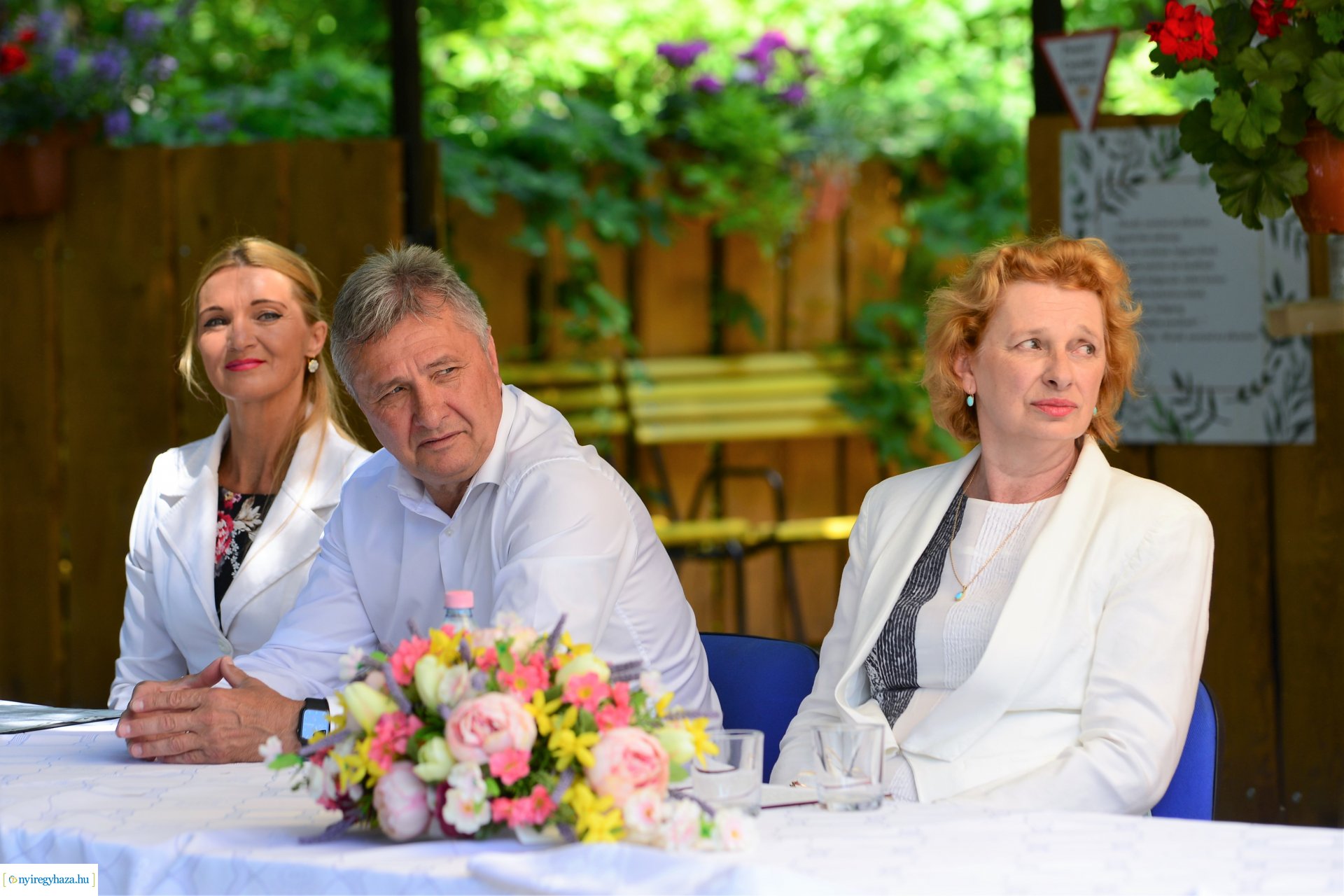 Állatsimogató és biokert átadás Sóstóhegyen