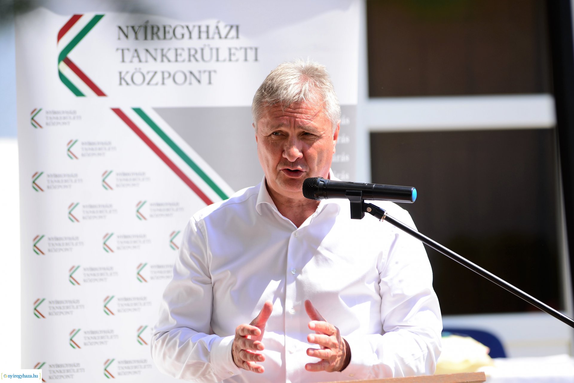 Állatsimogató és biokert átadás Sóstóhegyen