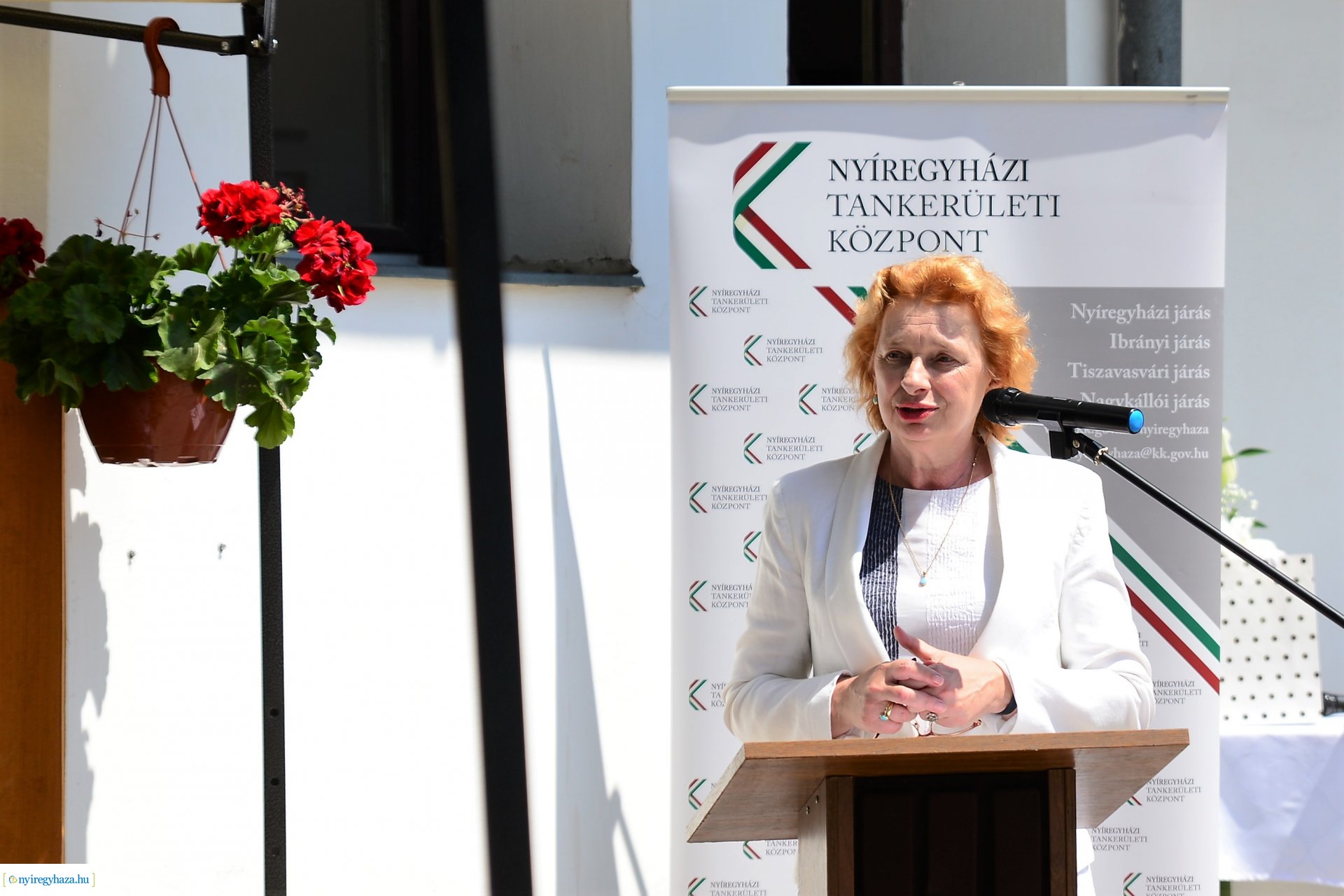 Állatsimogató és biokert átadás Sóstóhegyen