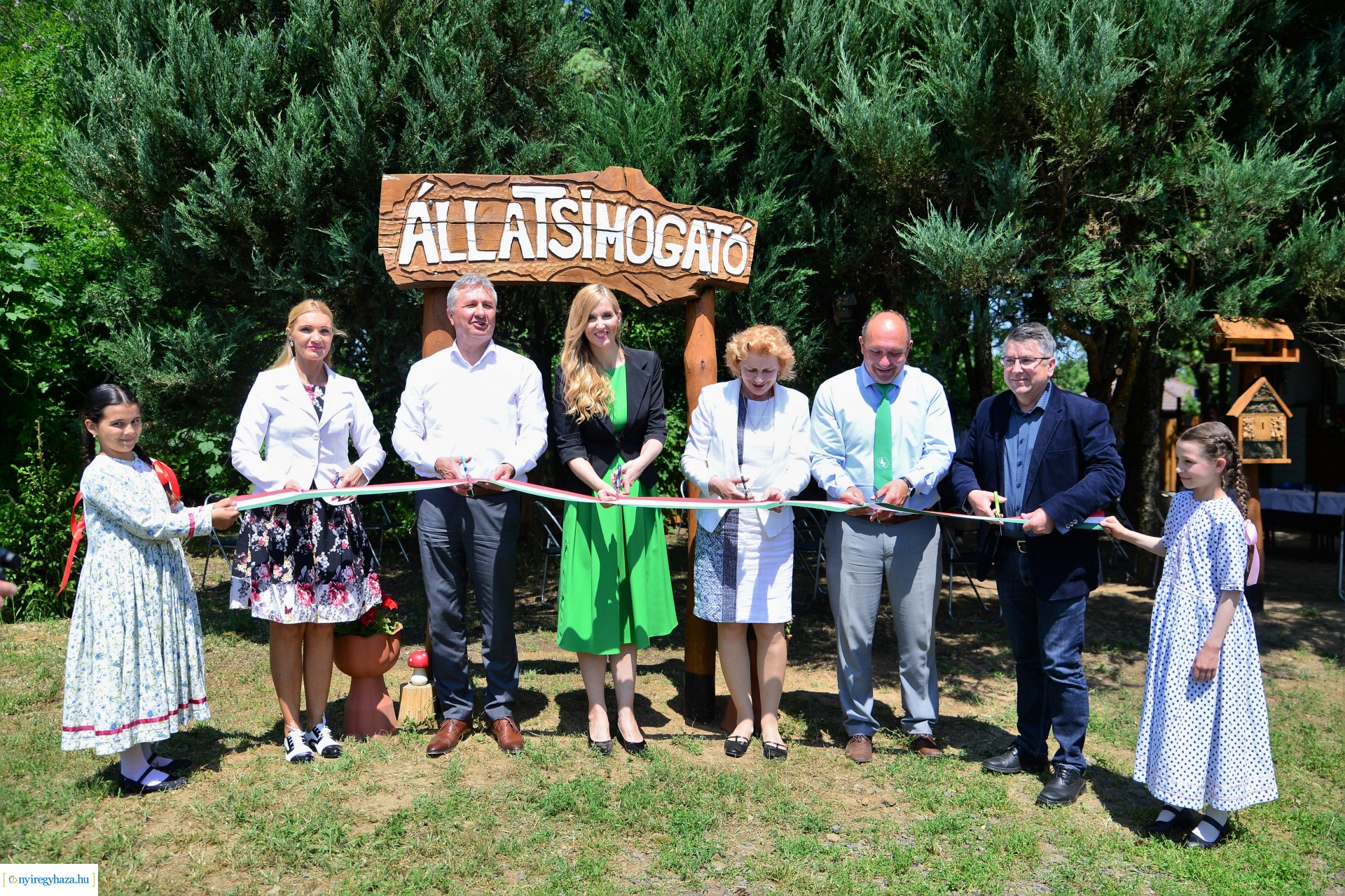 Állatsimogató és biokert átadás Sóstóhegyen