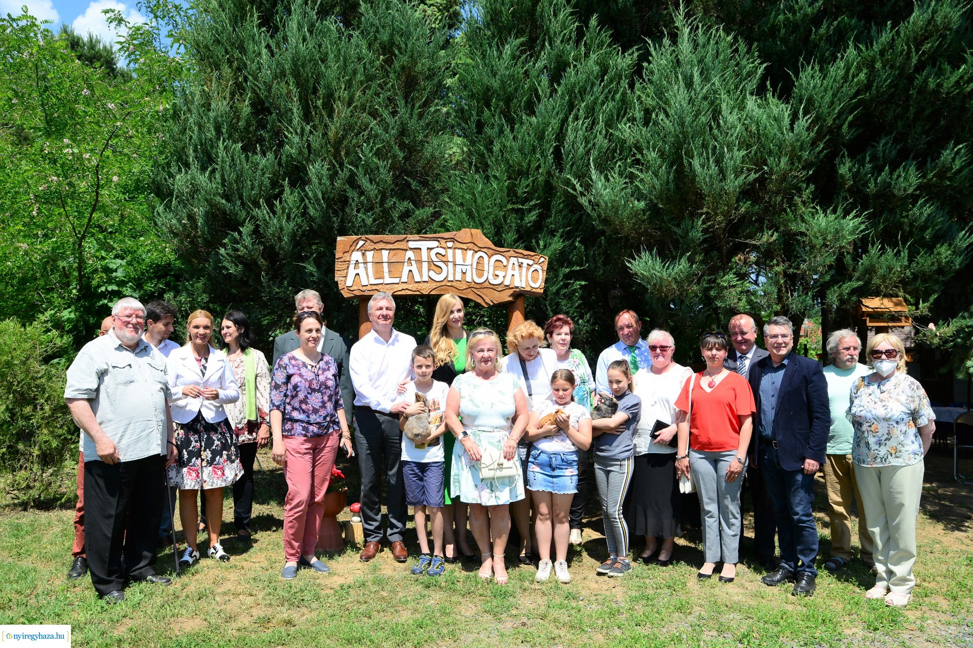 Állatsimogató és biokert átadás Sóstóhegyen