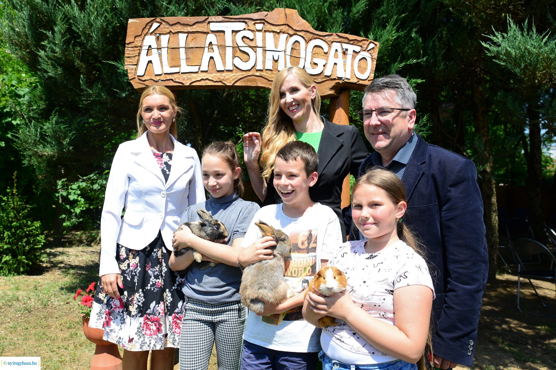 Állatsimogató és biokert átadás Sóstóhegyen
