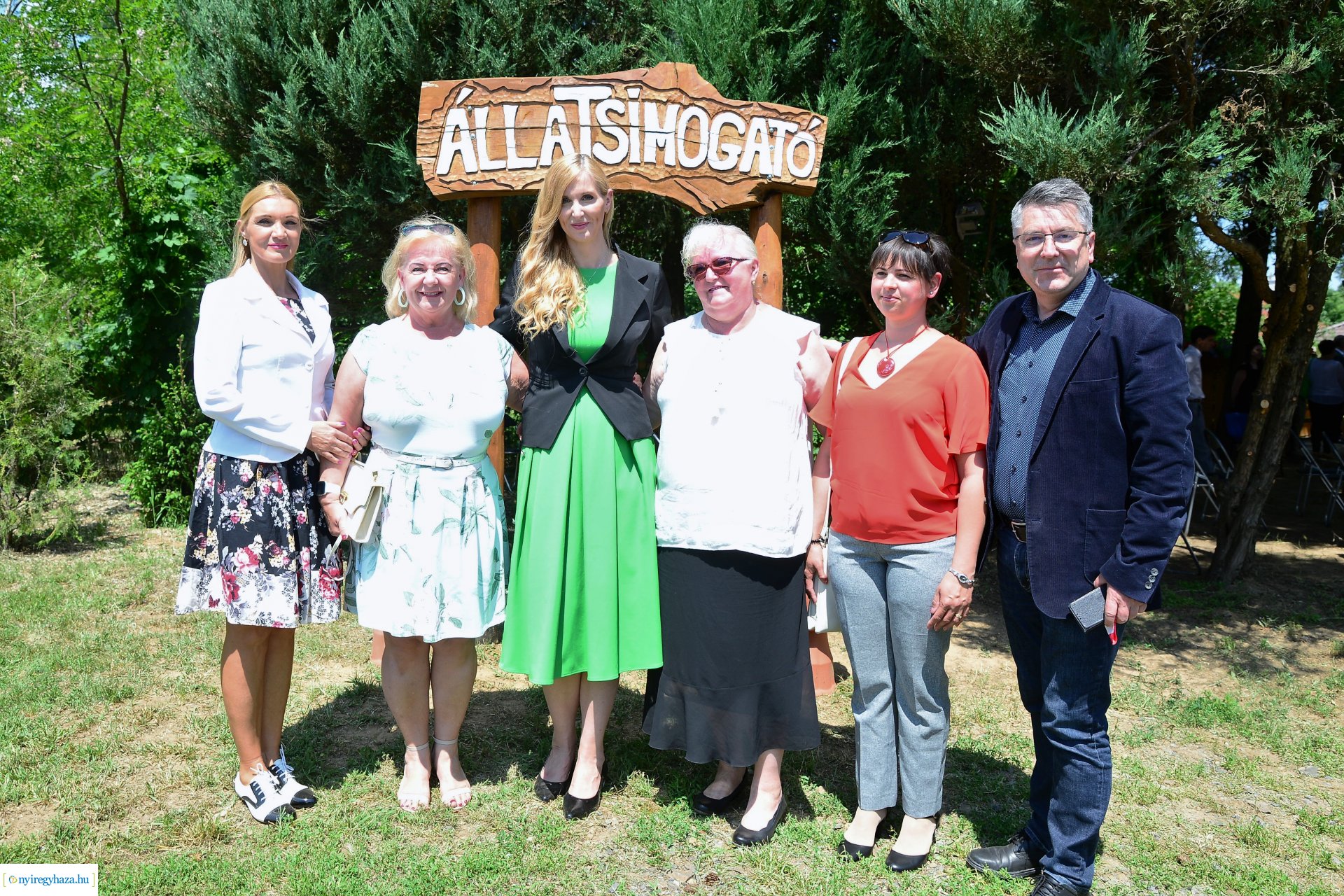 Állatsimogató és biokert átadás Sóstóhegyen