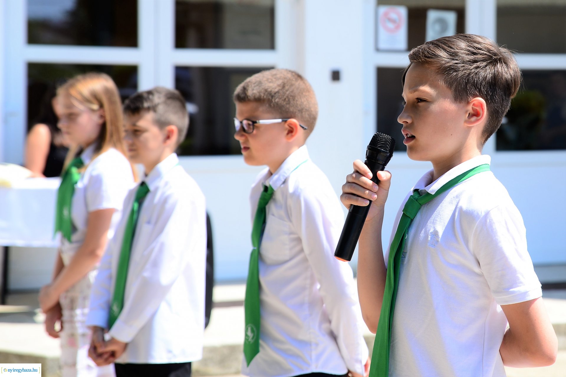 Állatsimogató és biokert átadás Sóstóhegyen