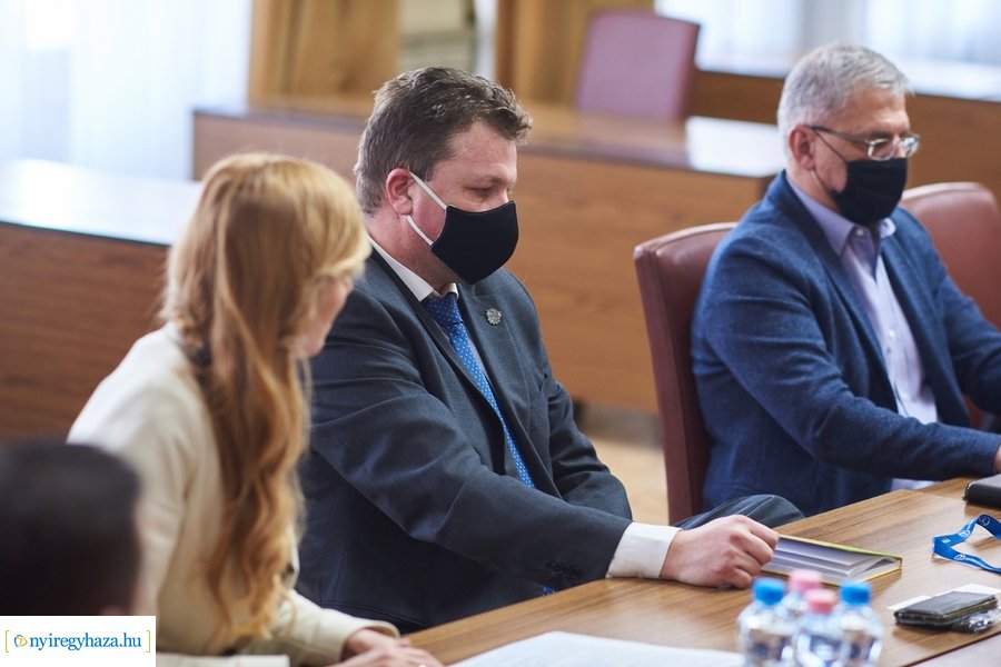 Állatvédelmi kerekasztal Nyíregyházán