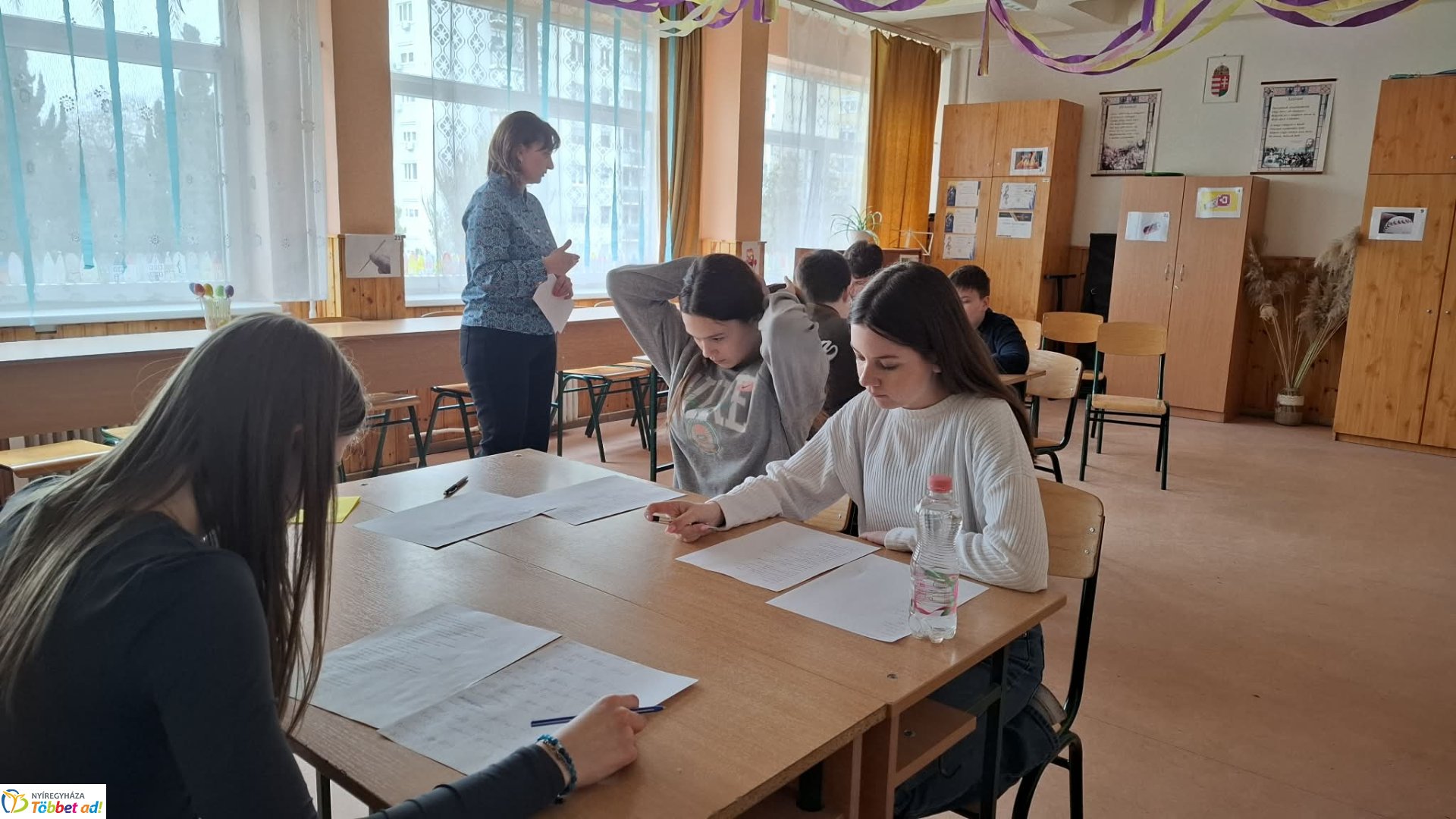 Angolos akadályversenyen mérték össze tudásukat a diákok