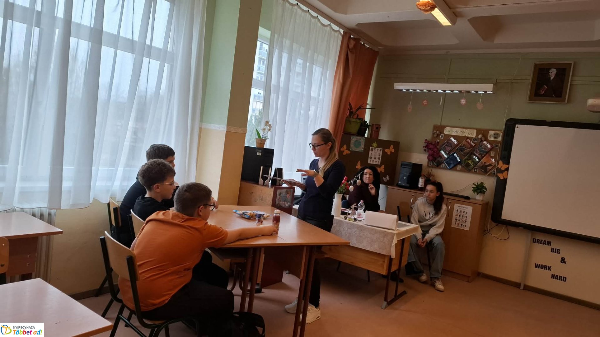 Angolos akadályversenyen mérték össze tudásukat a diákok