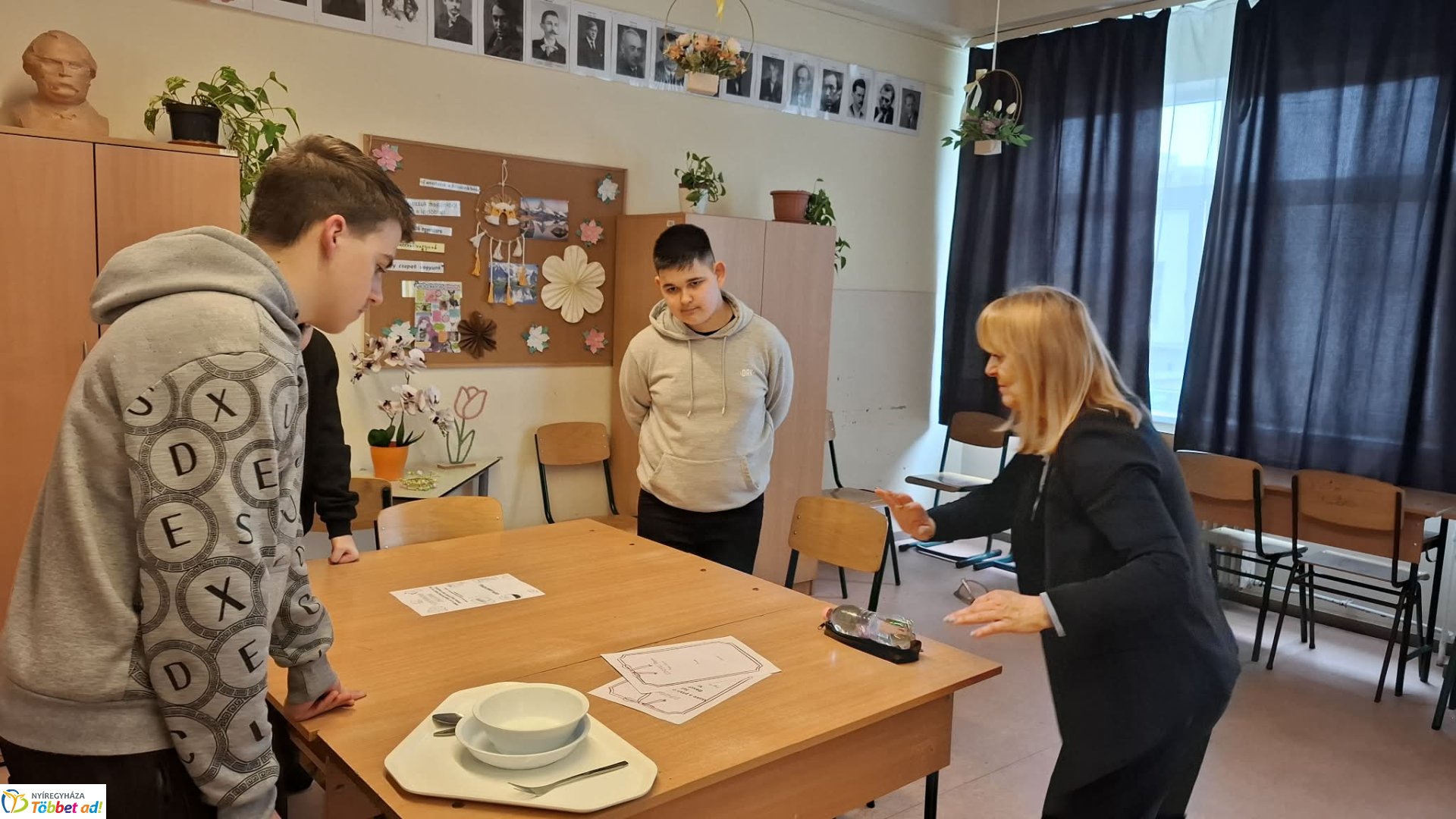 Angolos akadályversenyen mérték össze tudásukat a diákok