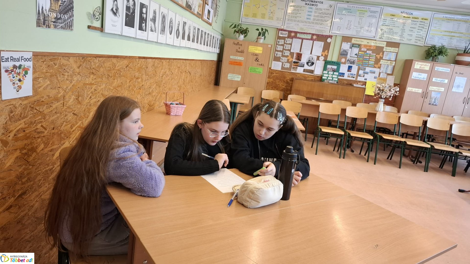 Angolos akadályversenyen mérték össze tudásukat a diákok