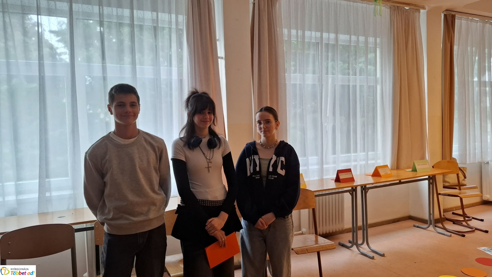 Angolos akadályversenyen mérték össze tudásukat a diákok