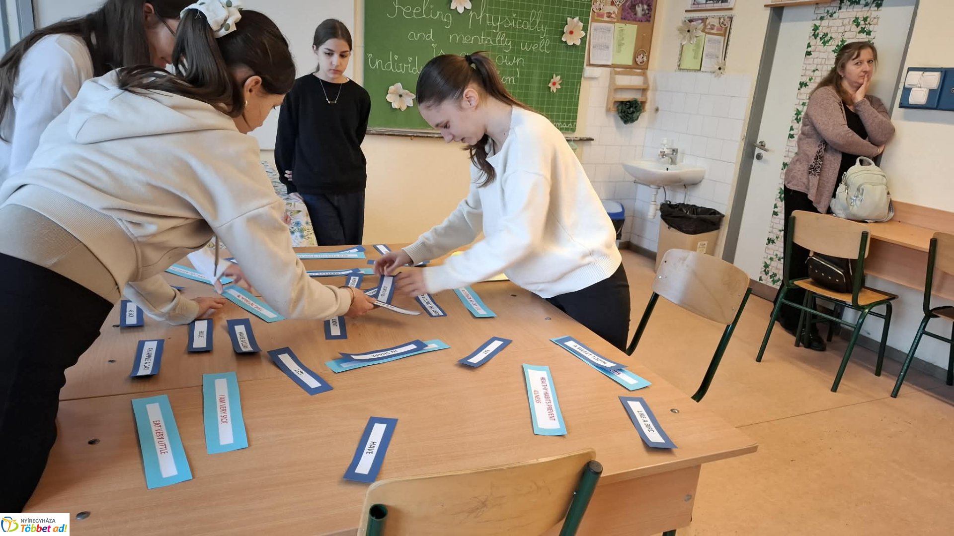 Angolos akadályversenyen mérték össze tudásukat a diákok