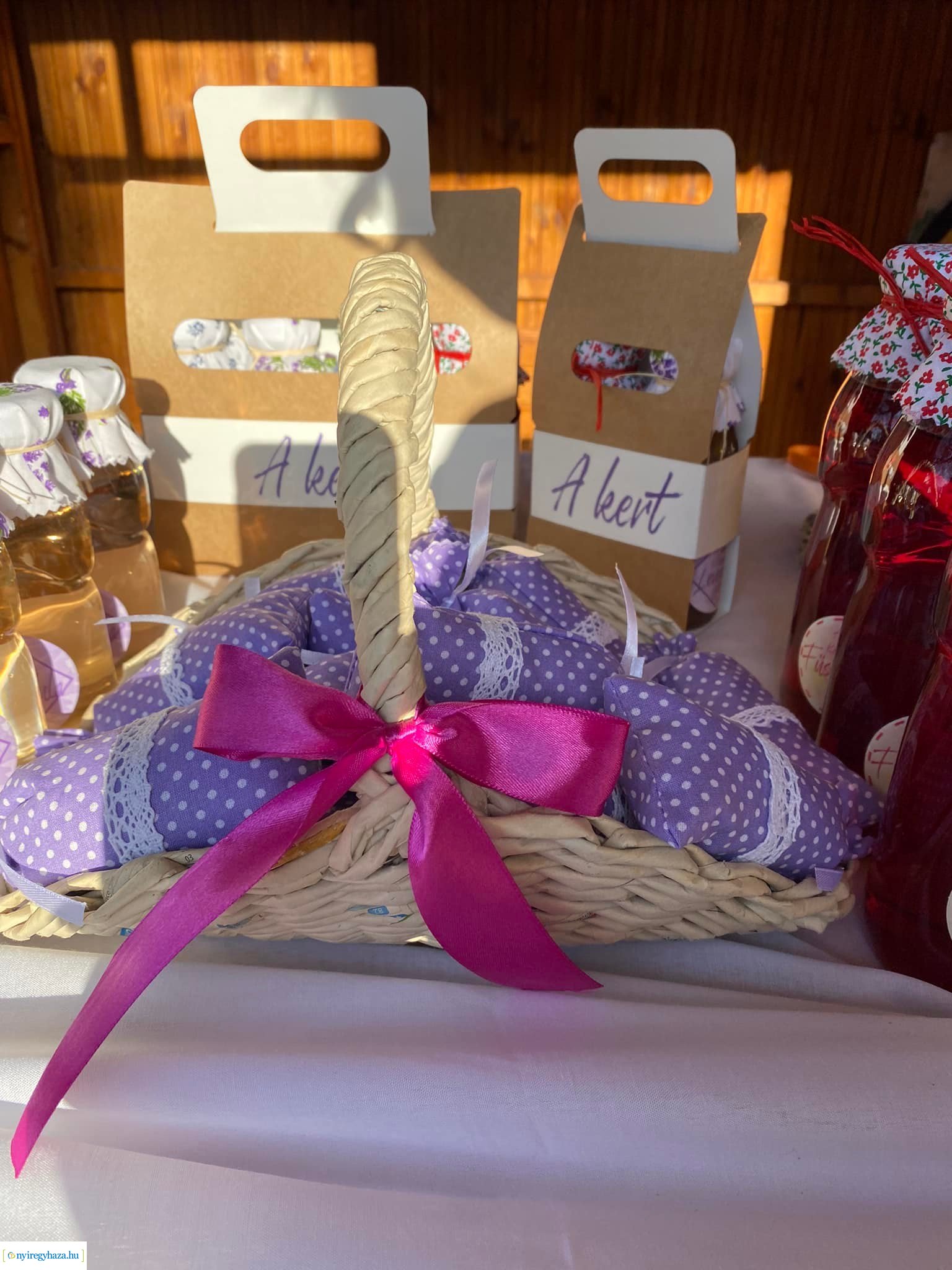 Anyák napi kerékpártúrát szervez a ViniBike Kerékpáros Sportegyesület  (Képek forrása: A Kert - a túra célállomása)