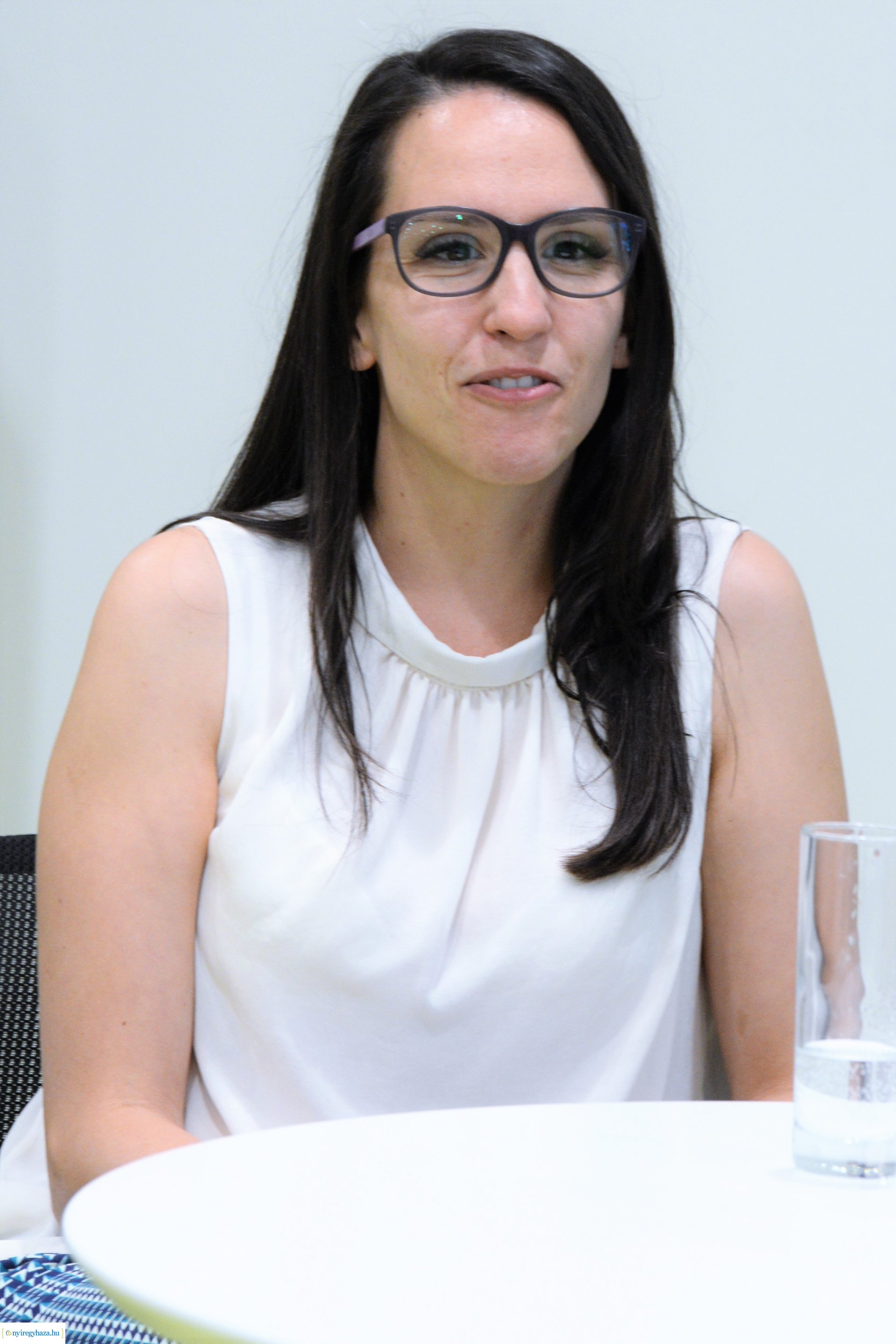 Anyu a kötéltáncos - előadás a Család és KarrierPONT szervezésében (1)