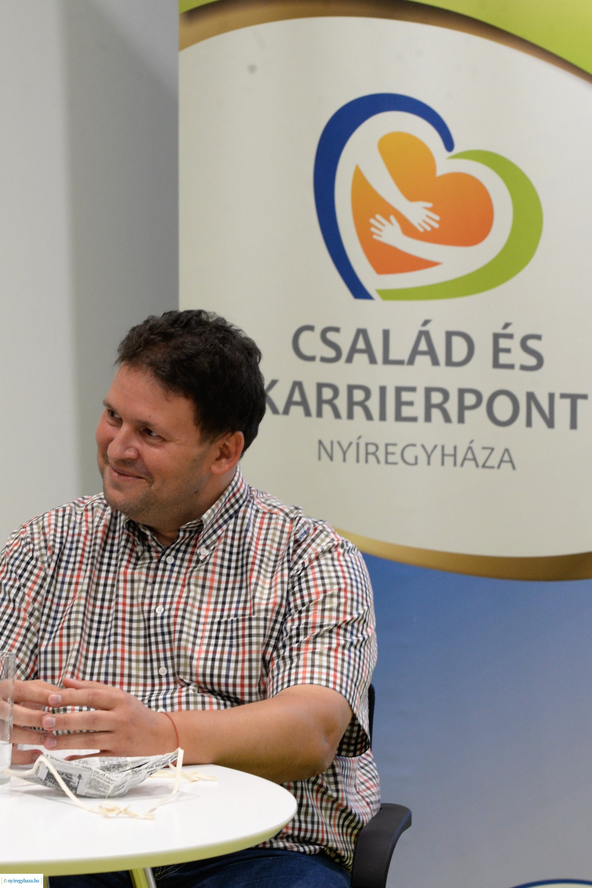 Anyu a kötéltáncos - előadás a Család és KarrierPONT szervezésében (1)