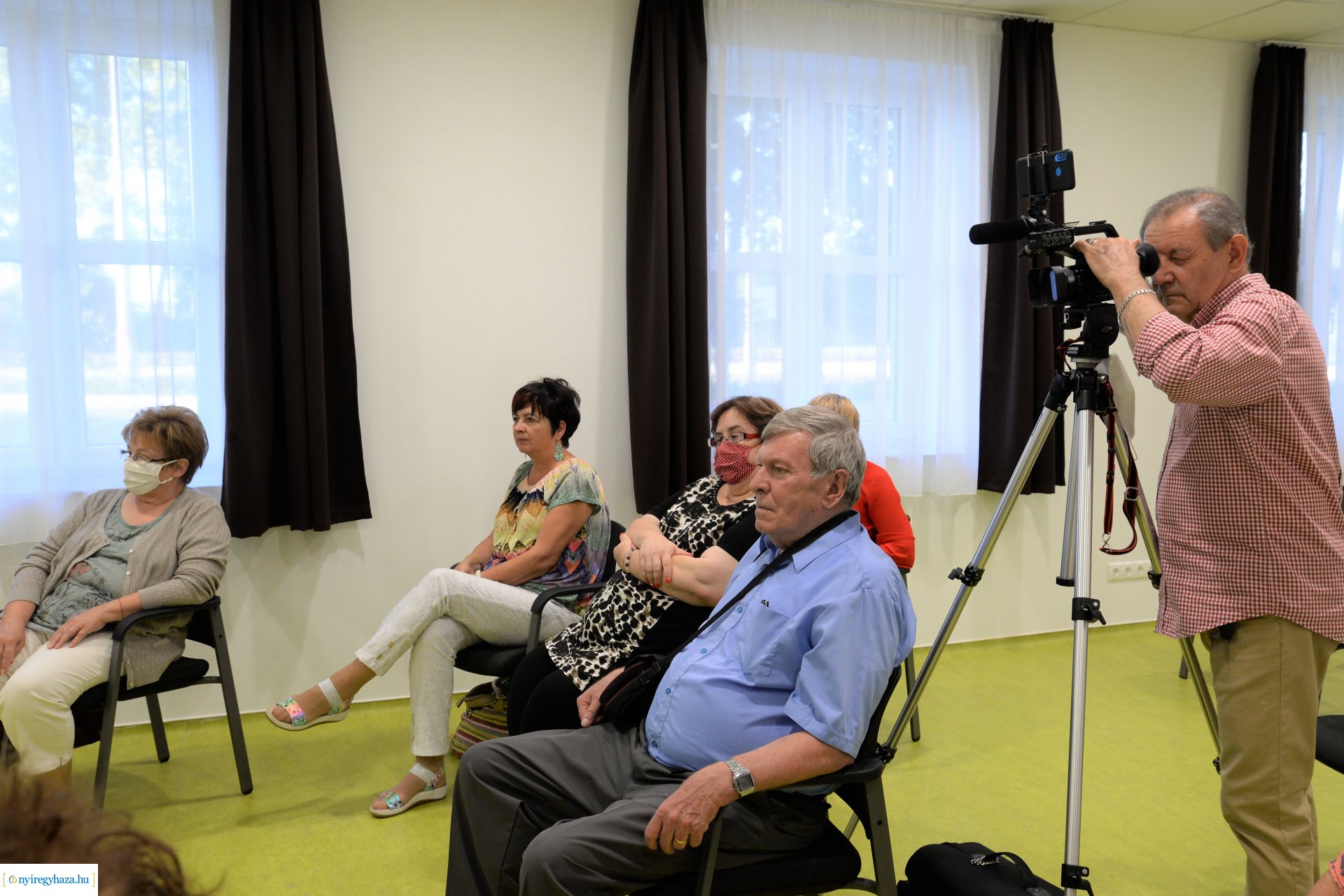 Anyu a kötéltáncos - előadás a Család és KarrierPONT szervezésében (1)