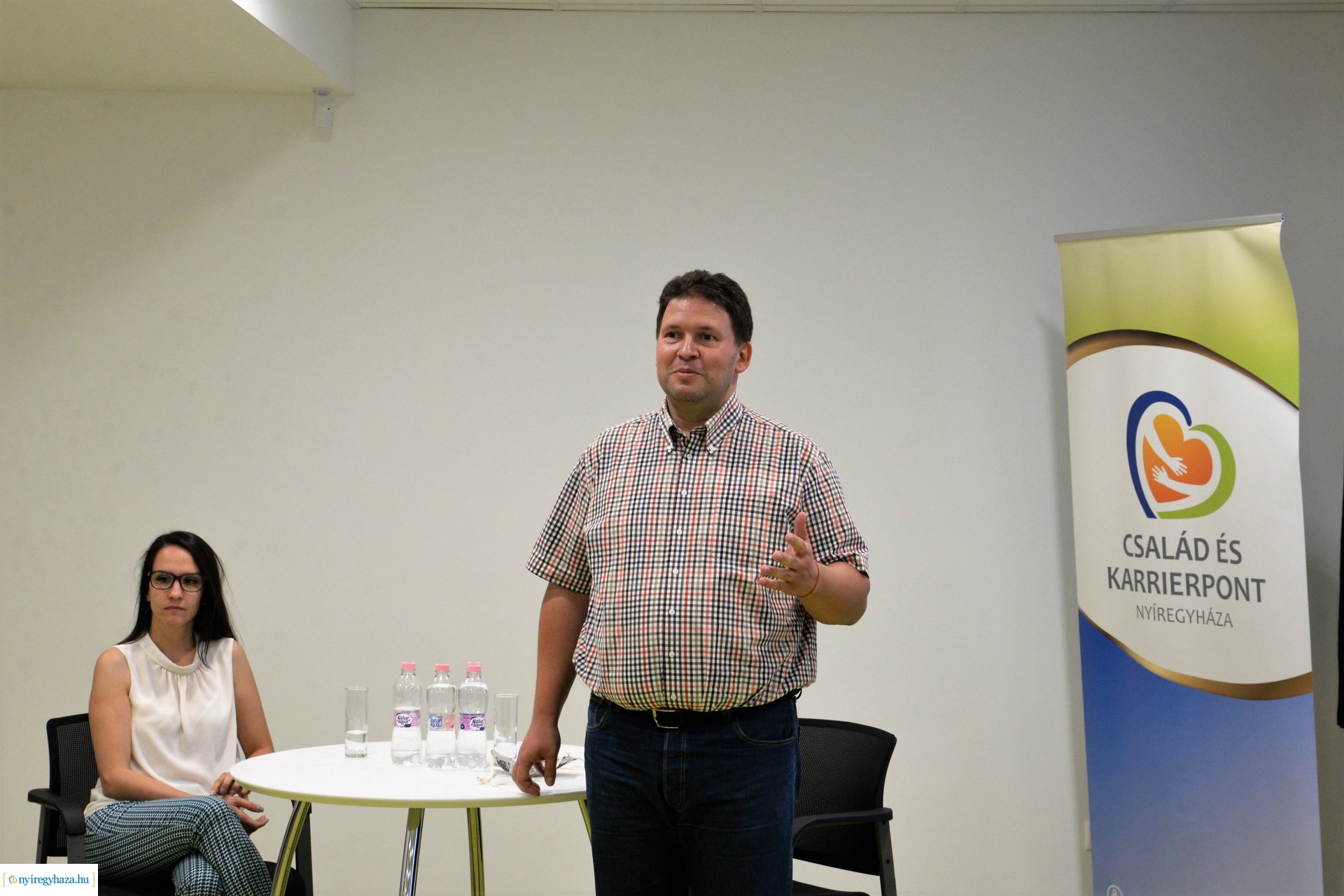 Anyu a kötéltáncos - előadás a Család és KarrierPONT szervezésében (1)