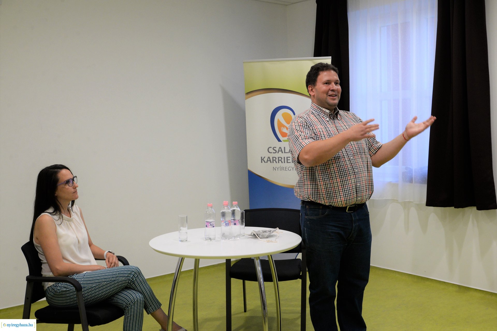 Anyu a kötéltáncos - előadás a Család és KarrierPONT szervezésében (1)