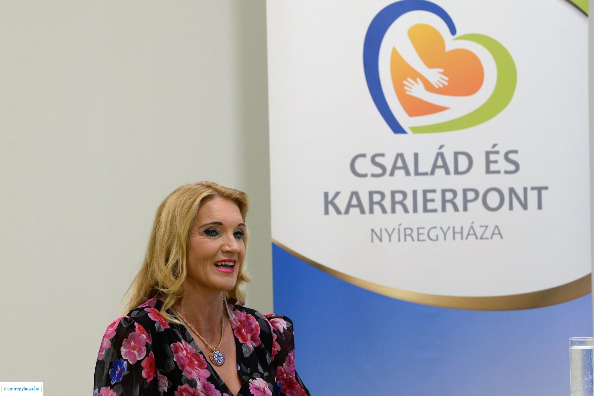 Anyu a kötéltáncos - előadás a Család és KarrierPONT szervezésében (2)