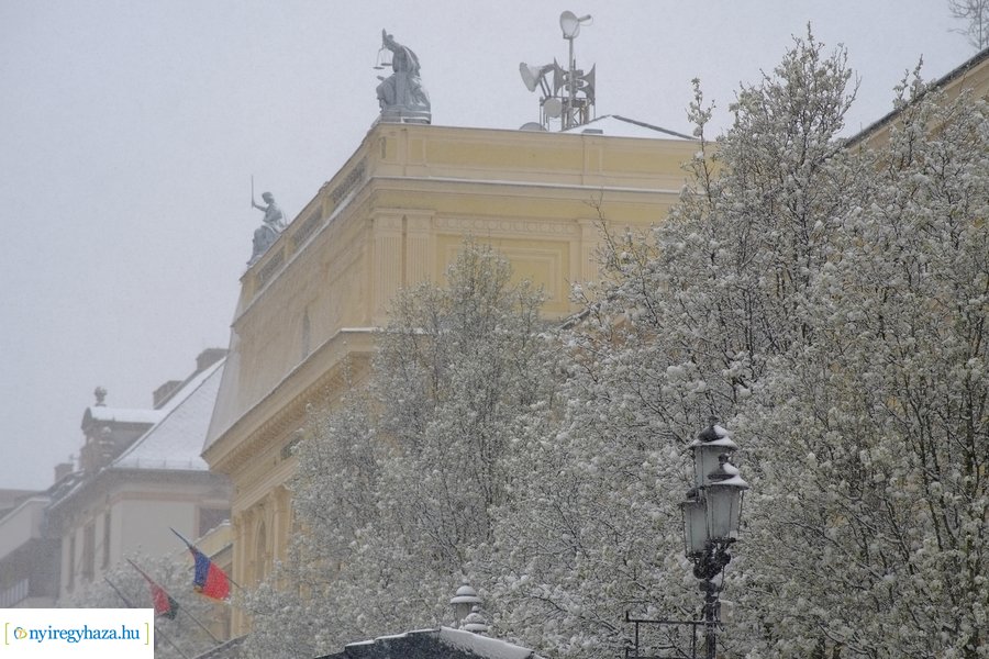 Áprilisi tréfa 20230406