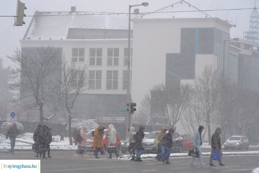 Áprilisi tréfa 20230406