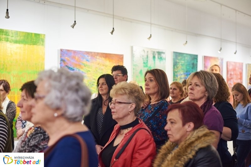 Arannyal és Fénnyel festménykiállítás