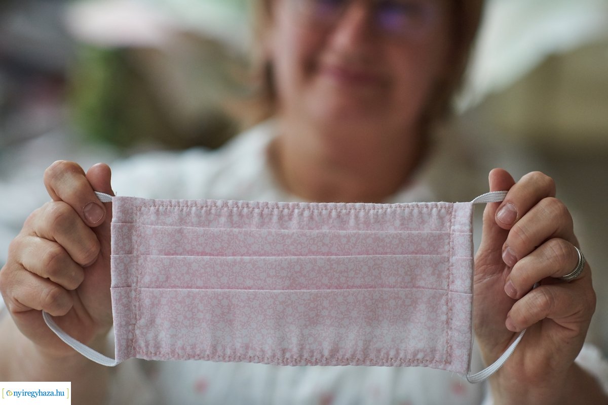 Szájmaszk készítés és felajánlás egy kézműves műhelytől