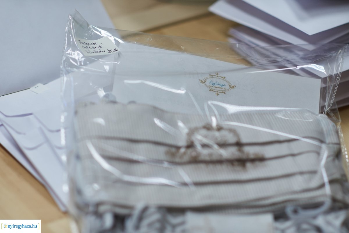 Szájmaszk készítés és felajánlás egy kézműves műhelytől