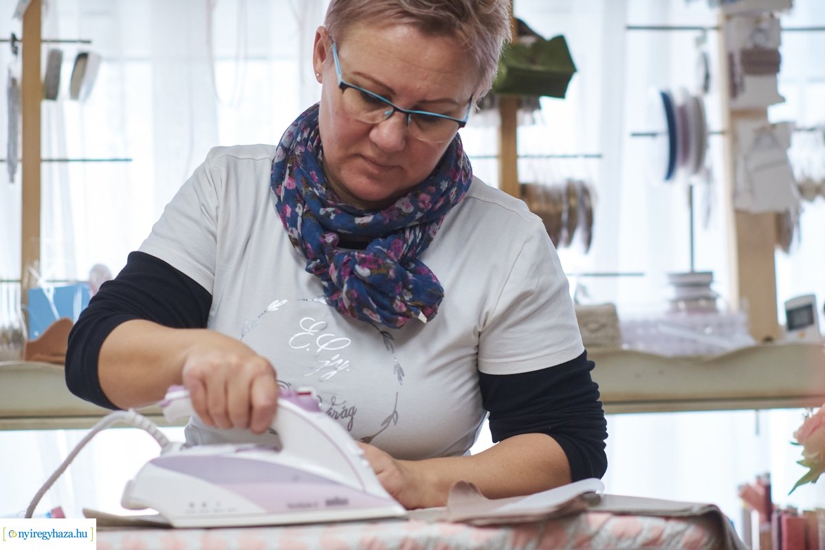 Szájmaszk készítés és felajánlás egy kézműves műhelytől