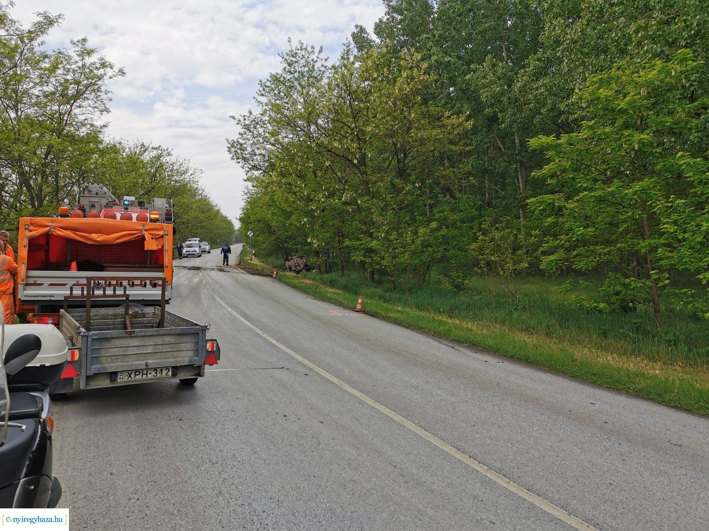 Árokba baorult egy autó