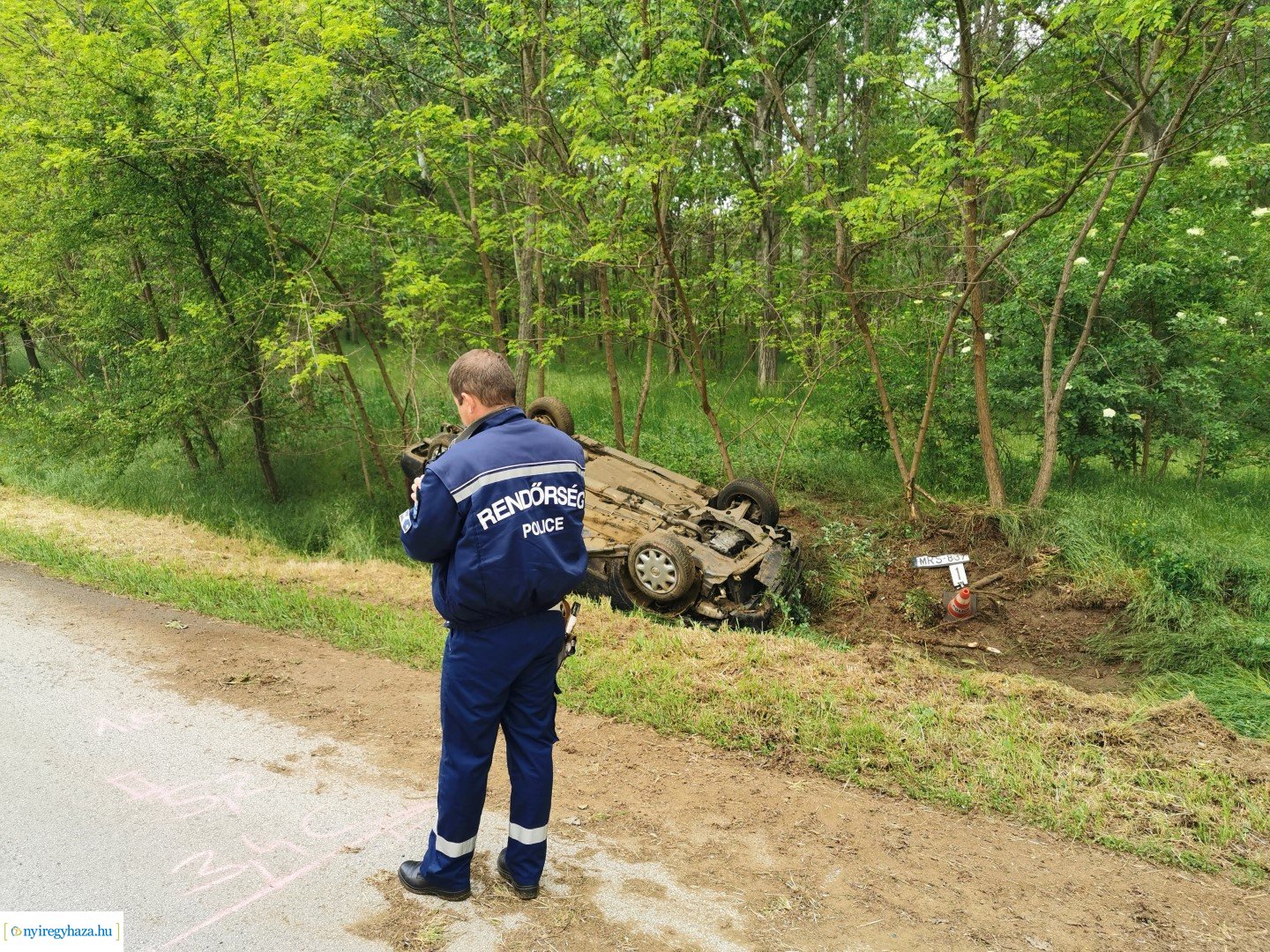 Árokba baorult egy autó