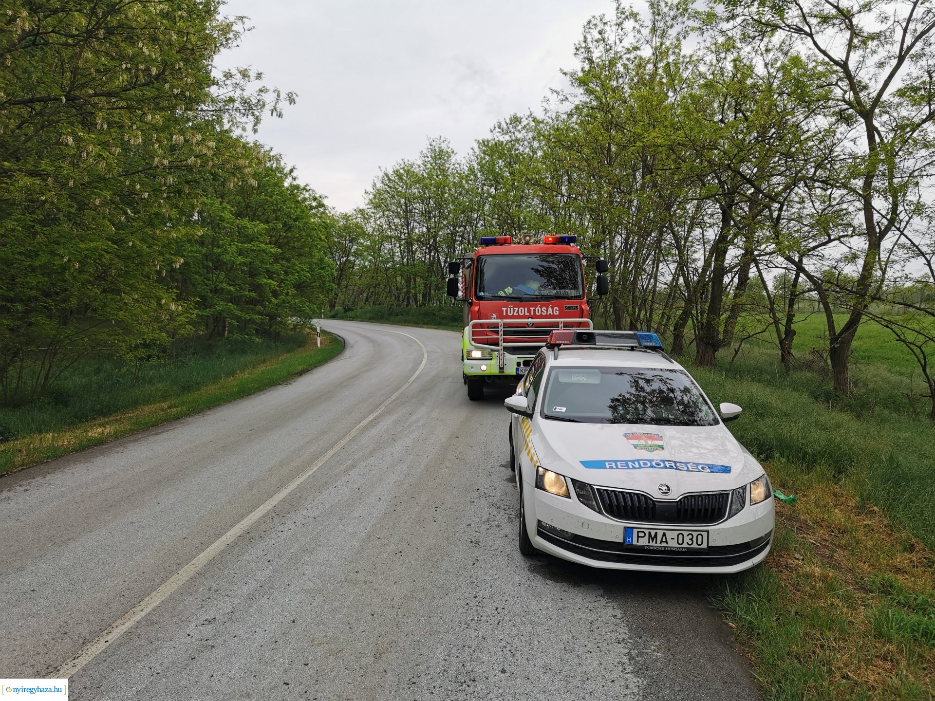 Árokba baorult egy autó