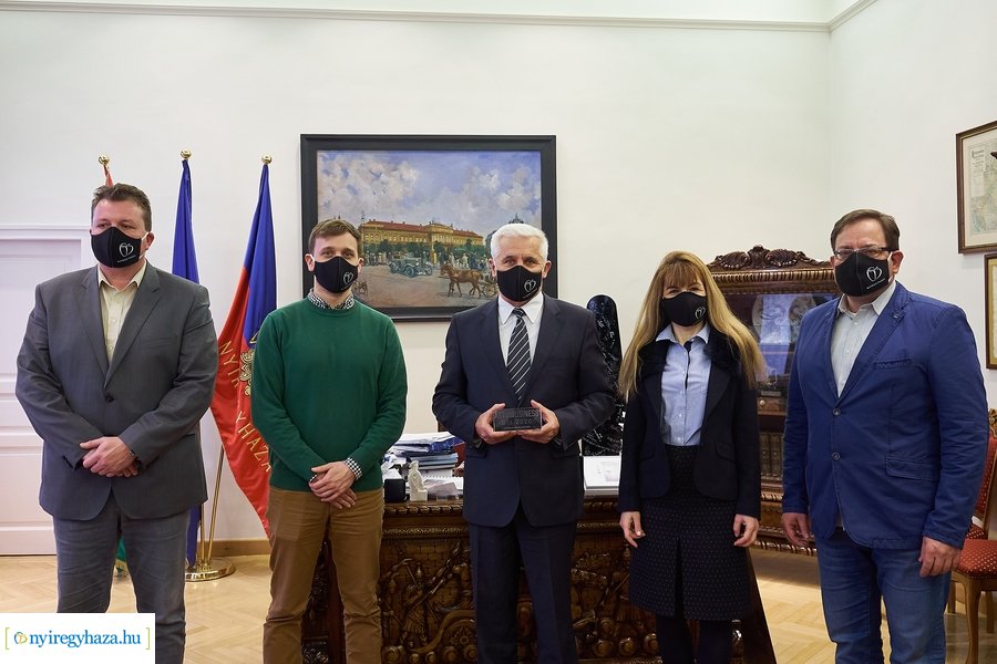 Art is business díjátadó