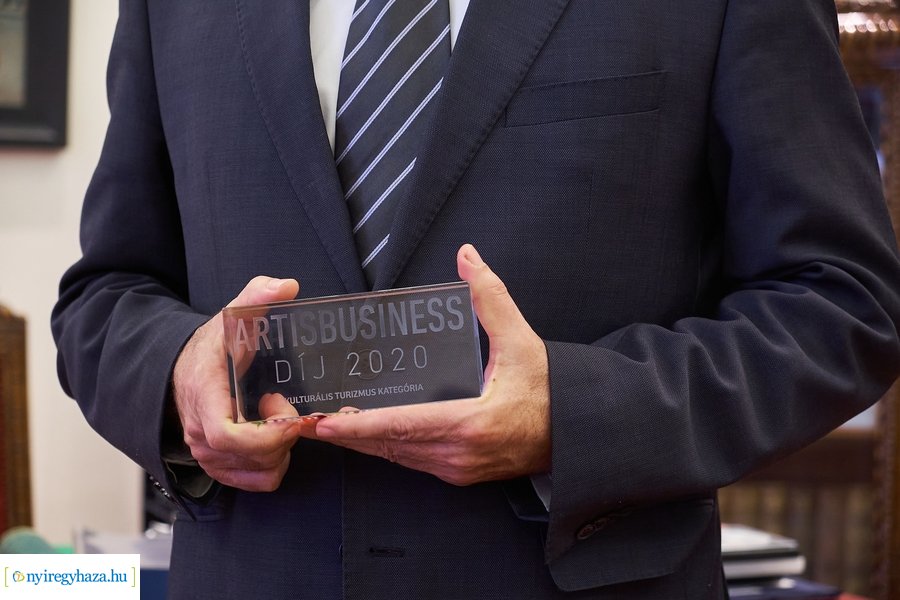 Art is business díjátadó