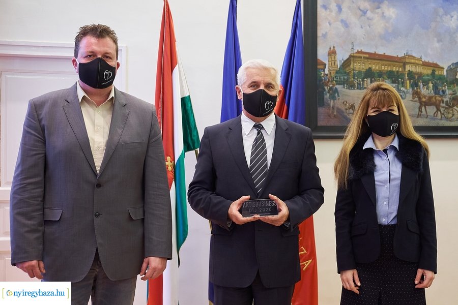 Art is business díjátadó