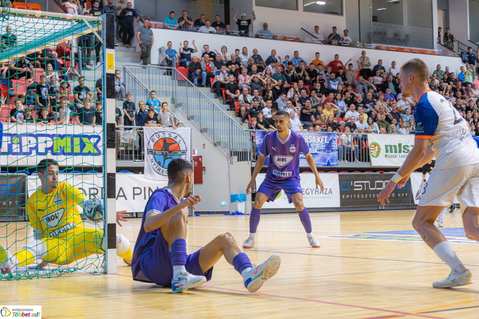A’Studió Futsal Nyíregyháza – Újpest FC 7–2 (3–1)
