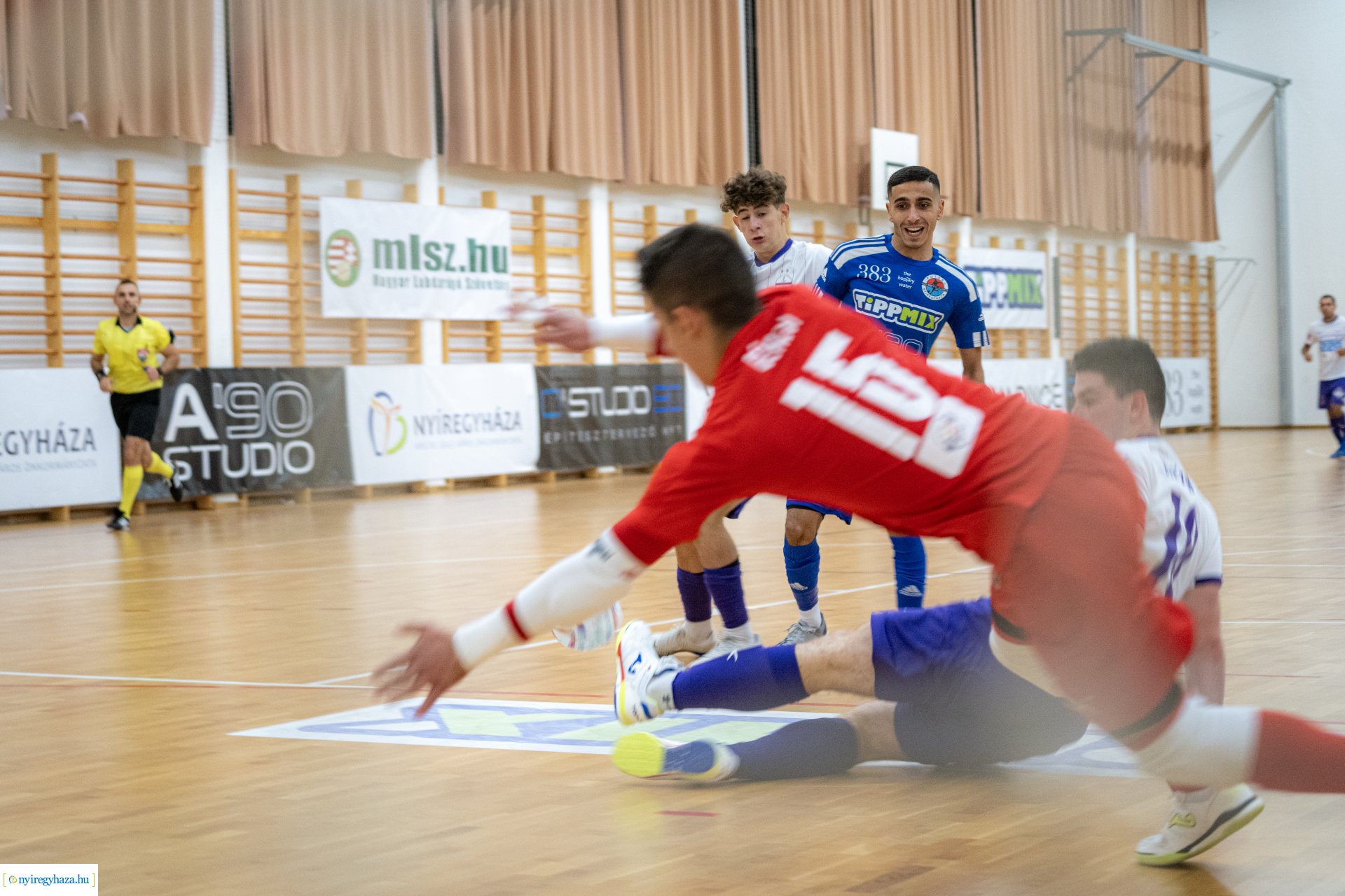 A'Studio Futsal Nyíregyháza Vs. Újpest FC- 220Volt 