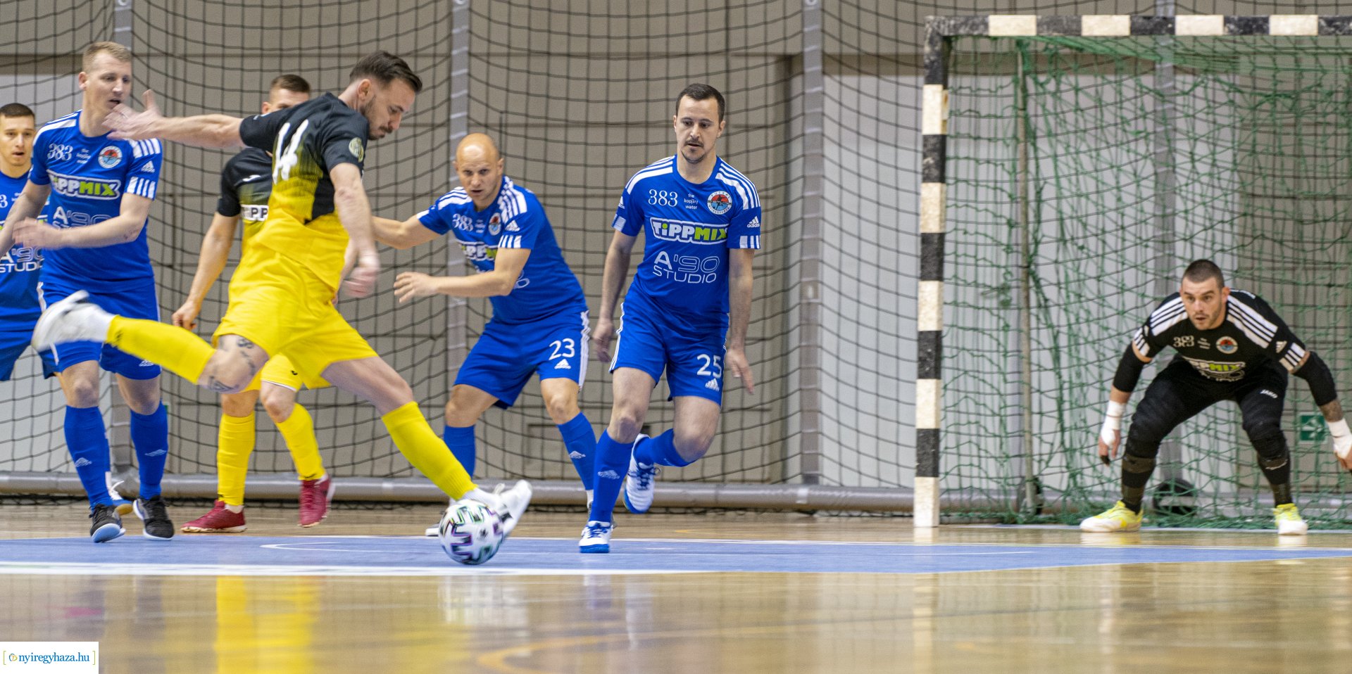 A’Studió Futsal Nyíregyháza–Rubeola FC futsal mérkőzés a Continental Arénéban