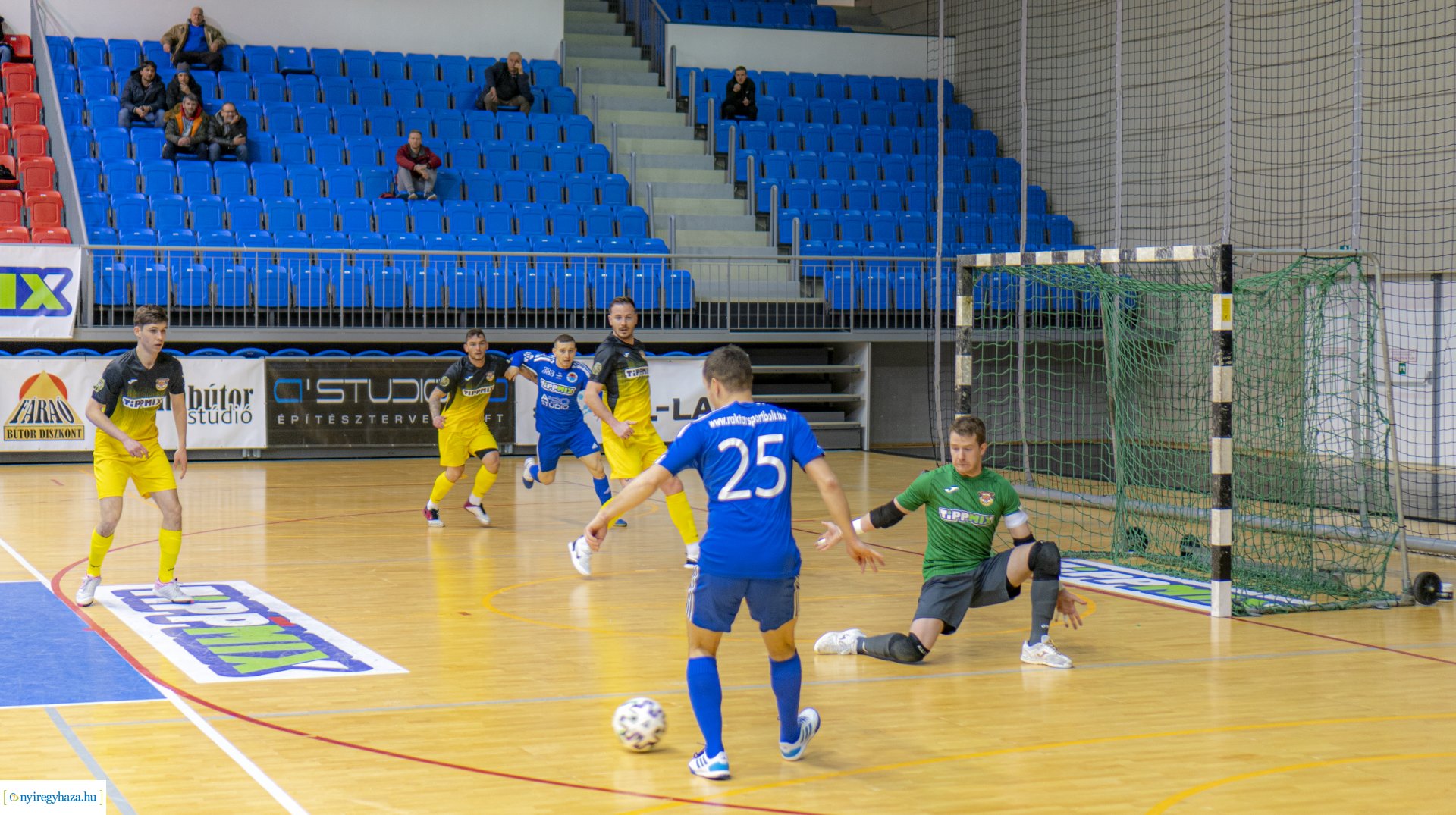 A’Studió Futsal Nyíregyháza–Rubeola FC futsal mérkőzés a Continental Arénéban