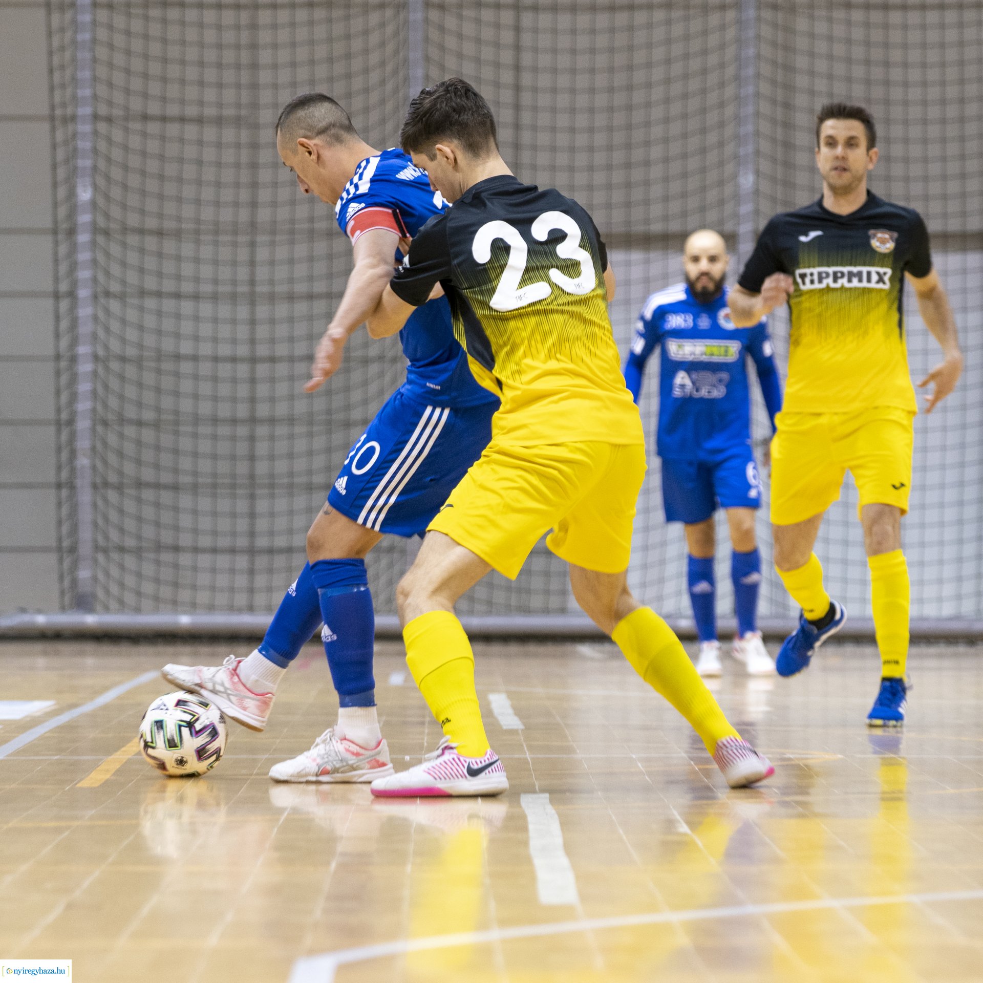 A’Studió Futsal Nyíregyháza–Rubeola FC futsal mérkőzés a Continental Arénéban