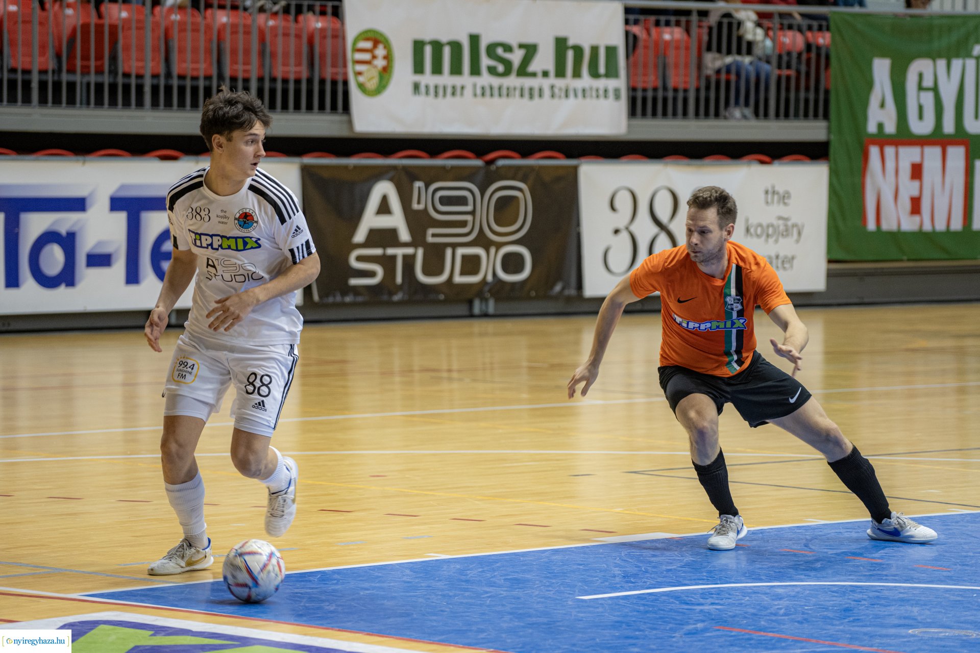 A'Stúdió Nyíregyháza vs Aramis SE futsal mérkőzés a Continental Arénában