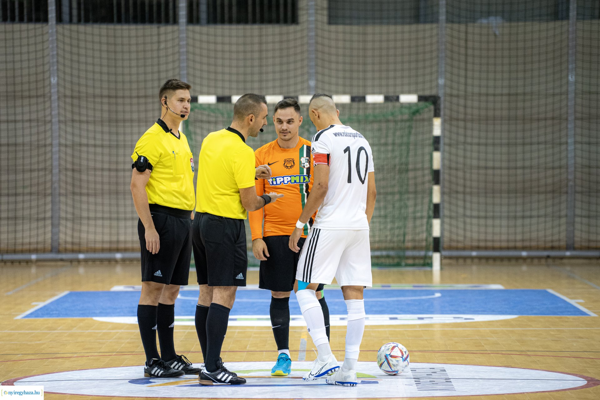A'Stúdió Nyíregyháza vs Aramis SE futsal mérkőzés a Continental Arénában