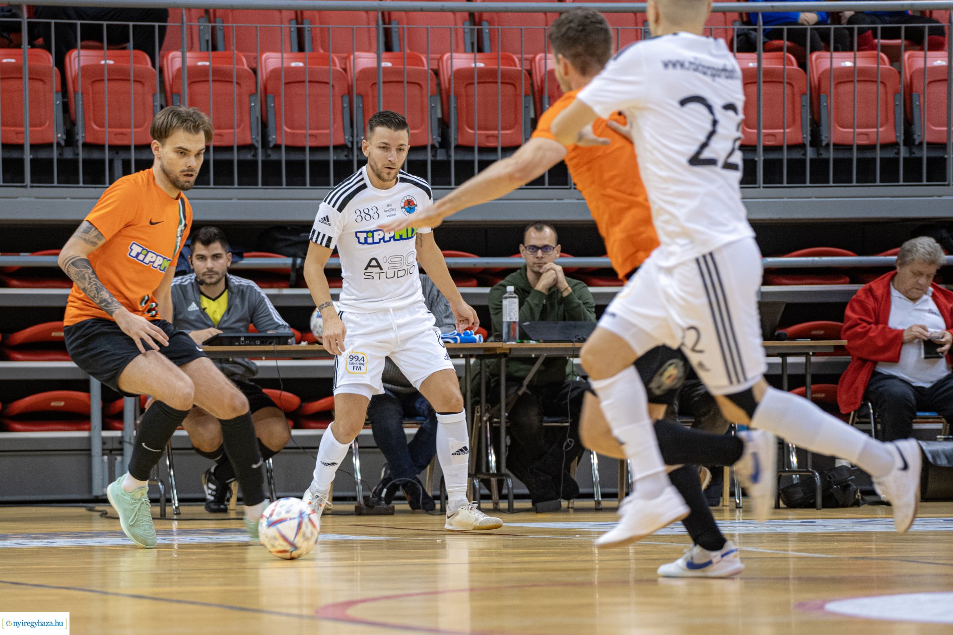 A'Stúdió Nyíregyháza vs Aramis SE futsal mérkőzés a Continental Arénában